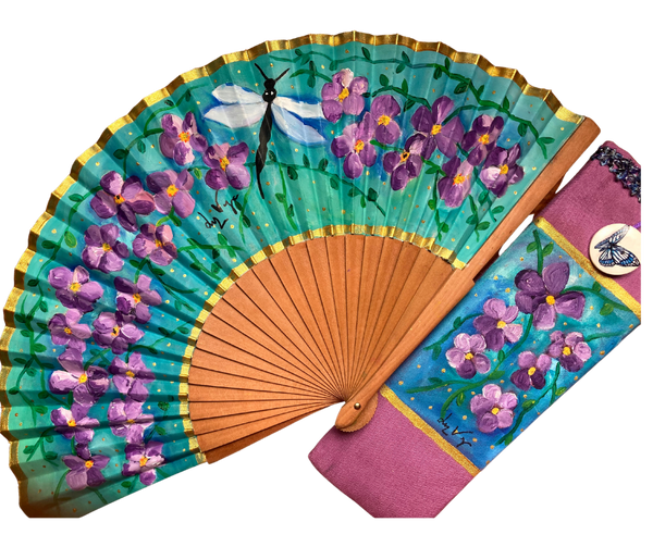 Abanico Español Libélula y flores lilas pintado a mano